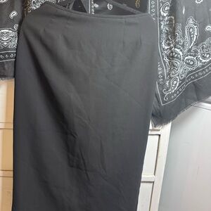 Le Suit Classic Black Pencil Skirt